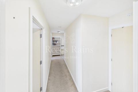 12 Critchley Avenue, Dartford, DA1 2GF