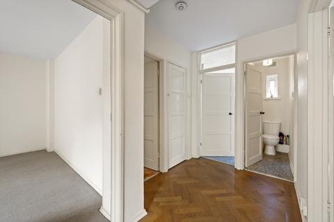 2 bedroom apartment for sale, Bushey Road, London SW20