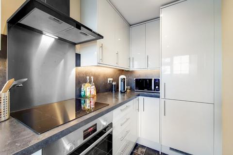 1 bedroom apartment for sale, Minstrel Gardens, Surbiton KT5