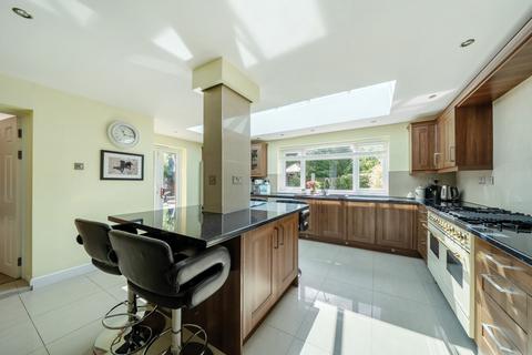 10 Hilly Field, Harlow, CM18 7HU