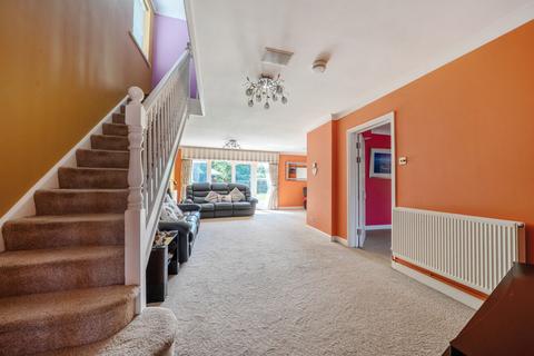 10 Hilly Field, Harlow, CM18 7HU