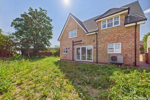 4 bedroom detached house for sale, Raleigh Drive, Hull HU11