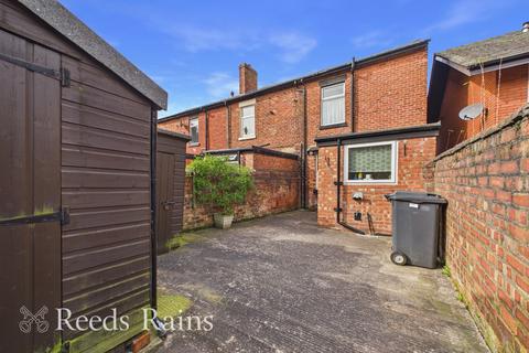 3 bedroom end of terrace house for sale, Towngate, Lancashire PR25