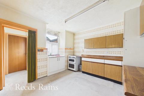 3 bedroom end of terrace house for sale, Towngate, Lancashire PR25