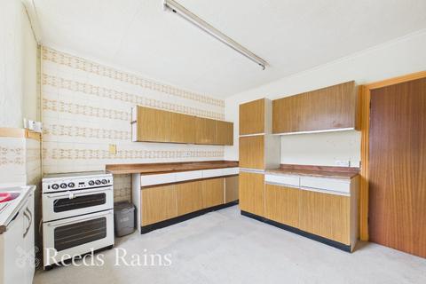 3 bedroom end of terrace house for sale, Towngate, Lancashire PR25