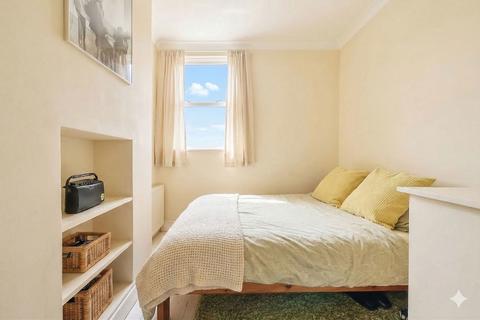 1 bedroom flat for sale, Milton Avenue, London NW10
