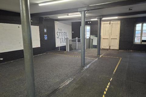 Industrial unit to rent, North St Melton Mowbray LE13 1NL