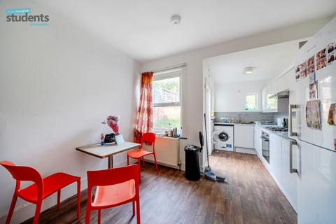 4 bedroom terraced house to rent, Hartington Place, East Sussex BN2