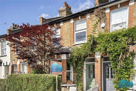 4 bedroom terraced house for sale, Grove Road, London, N12