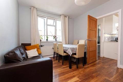 4 Abbey Road, London, SW19 2LZ
