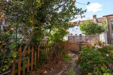 4 Abbey Road, London, SW19 2LZ
