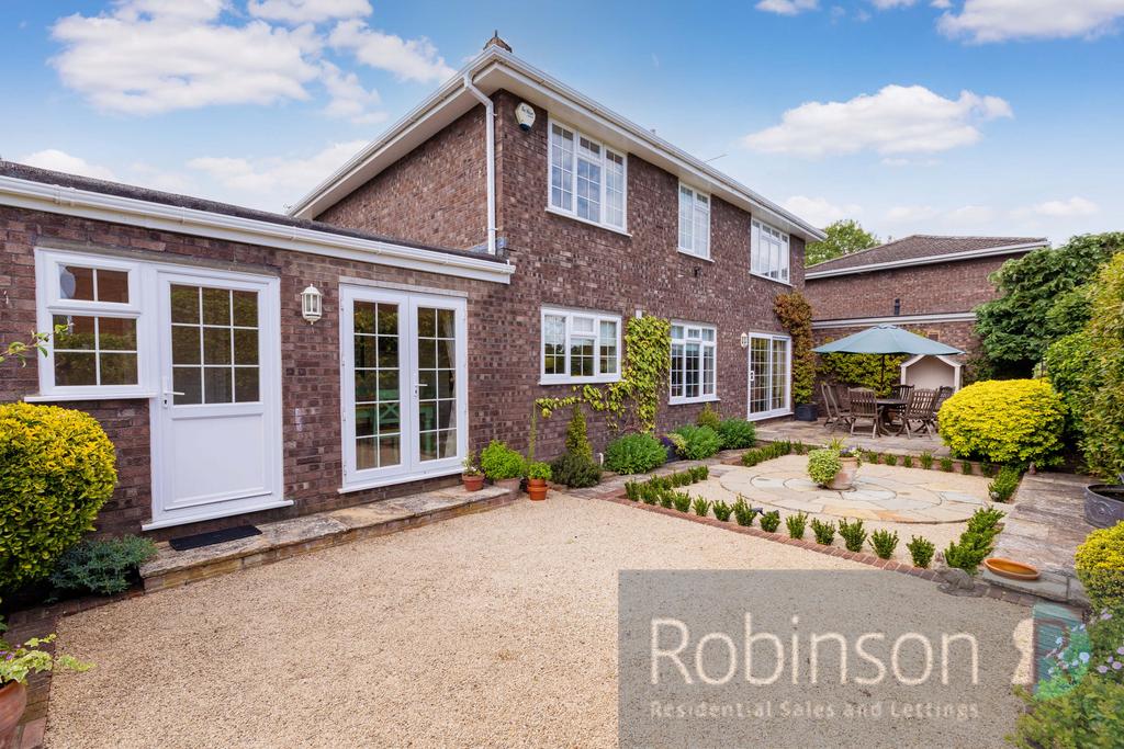 11 Silvertrees Drive-12