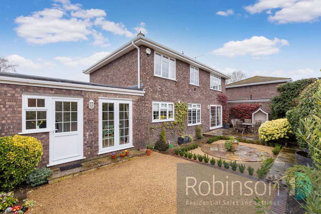 11 Silvertrees Drive-8