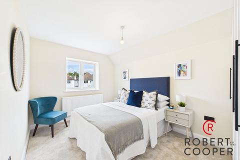 28a Acacia Avenue, Ruislip, HA4 8RG
