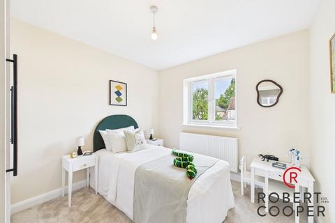 28a Acacia Avenue, Ruislip, HA4 8RG