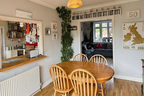 3 bedroom semi-detached house for sale, Fiona Drive, Thurnby, LE7