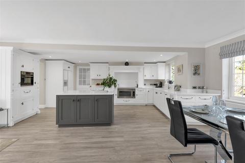 5 bedroom detached house for sale, Prospect Lane, Harpenden