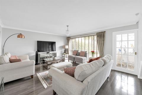 undefined, Kinsbourne Close, Harpenden
