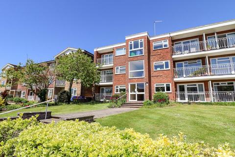 2 bedroom flat to rent, Cooden Drive, Bexhill-on-Sea TN39