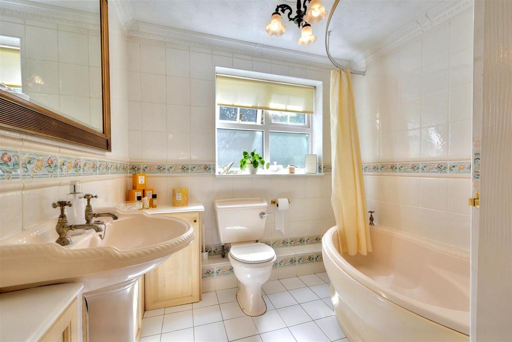 Bathroom.jpeg