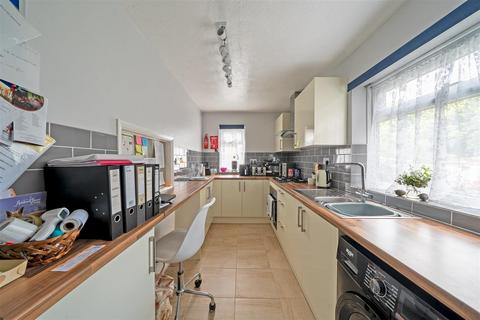 2 bedroom flat for sale, Mill Lane, Crowborough