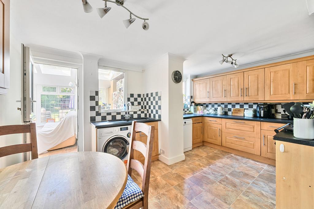 Dining/Kitchen