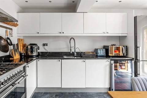 5 Junction Road, Dorking, RH4 3HB