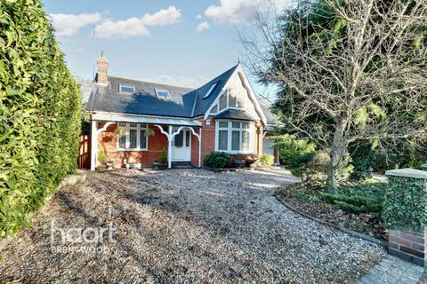 4 bedroom detached house for sale, Ingrave Road, Brentwood