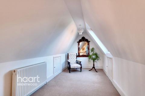4 bedroom detached house for sale, Ingrave Road, Brentwood