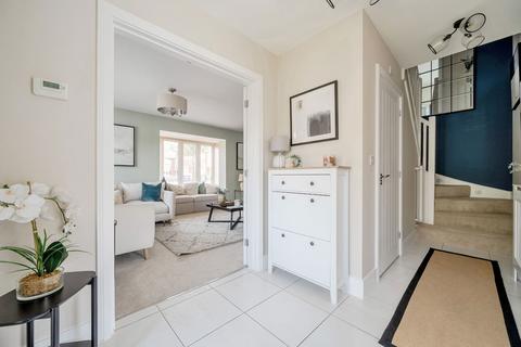39 Saunders Way, Basingstoke, RG23 7FA