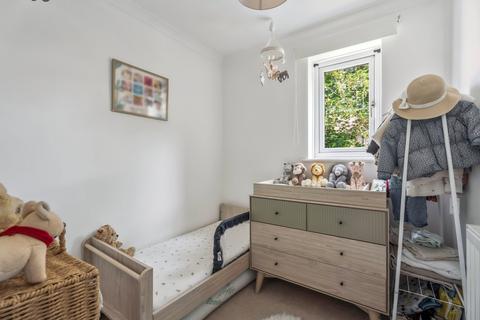 97 Langtons Meadow, Farnham Common, Slough, SL2 3NS