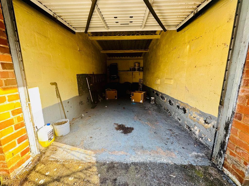 Single Garage