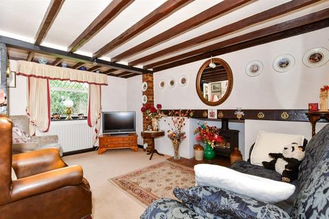 2 bedroom detached house for sale, Amsbury Road, Hunton, Maidstone, Kent