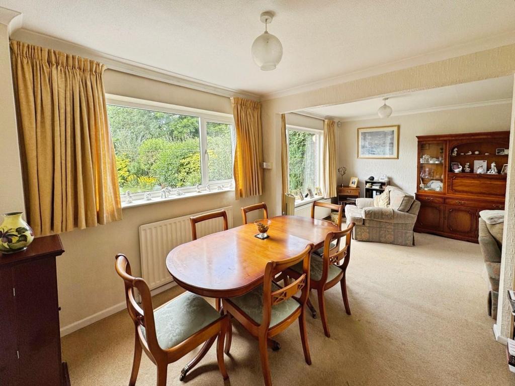 Dining Room.jpg