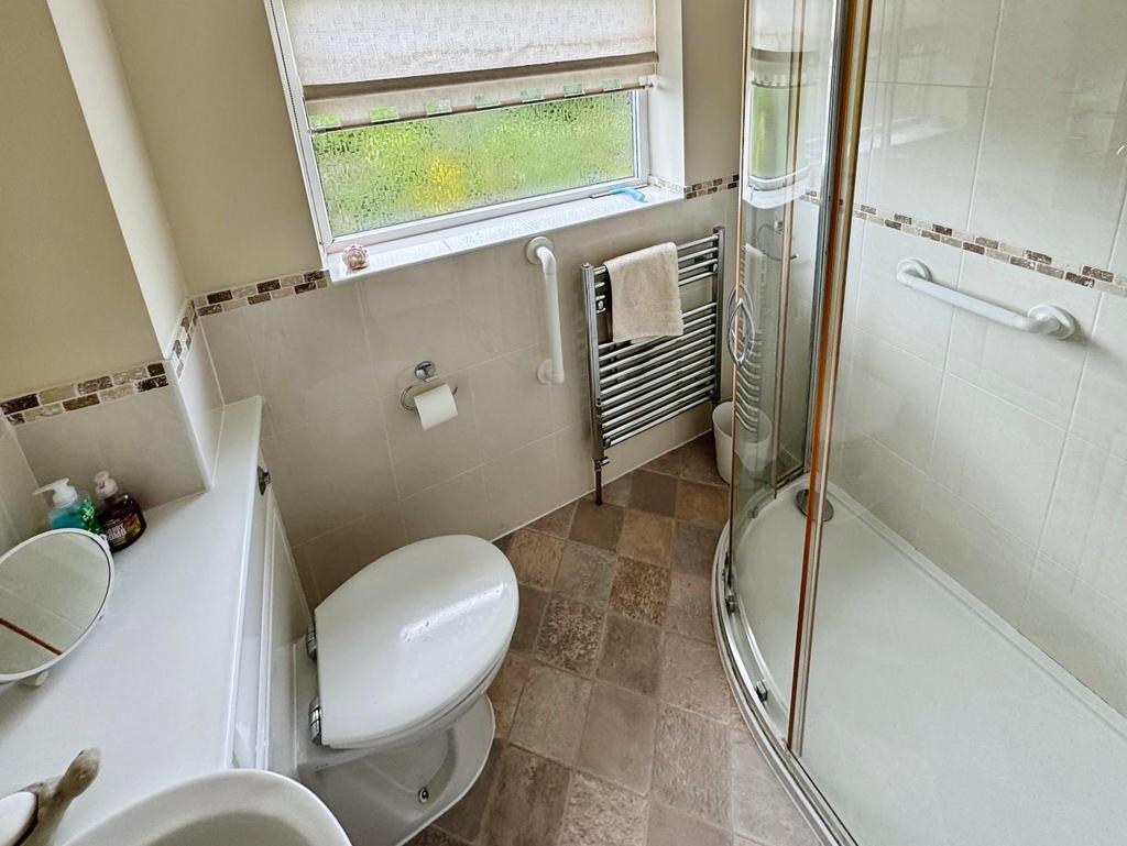 Shower Room.jpg