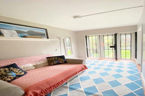 undefined, Upwey House, N1