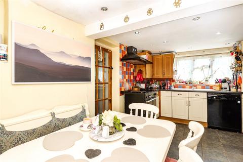 4 bedroom semi-detached house for sale, Horsham Road, Findon Village, Worthing, West Sussex, BN14