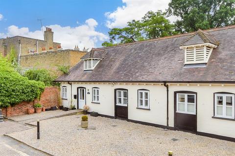 2 bedroom barn conversion for sale, Abridge Road, Theydon Bois CM16