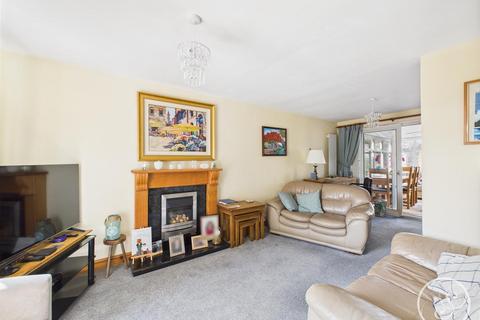 3 bedroom detached house for sale, Sherbrooke Avenue, Leeds