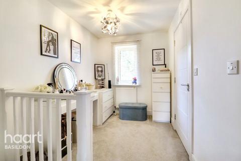 34 Jazz Lane, Basildon, SS14 3AQ