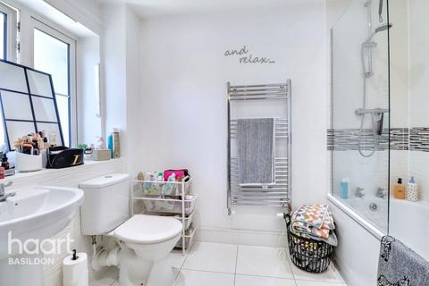 34 Jazz Lane, Basildon, SS14 3AQ