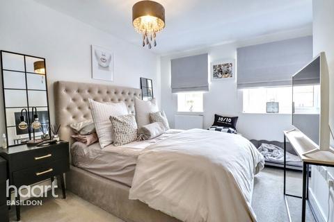 34 Jazz Lane, Basildon, SS14 3AQ