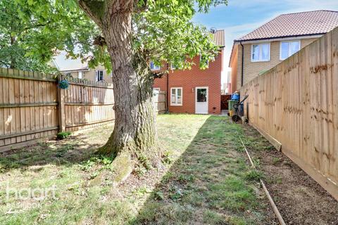 34 Jazz Lane, Basildon, SS14 3AQ