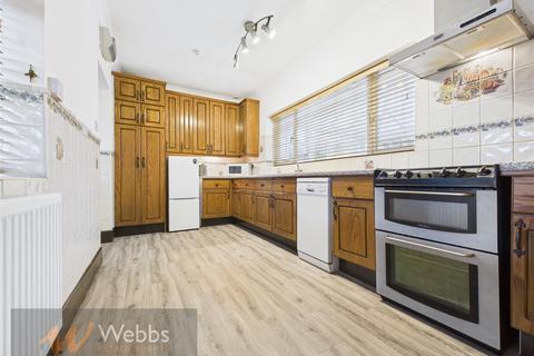 4 bedroom detached bungalow for sale, Fortescue Lane, Rugeley