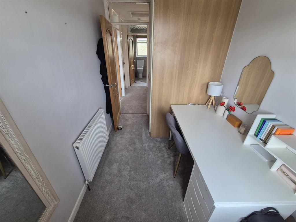 Bedroom 3.jpg