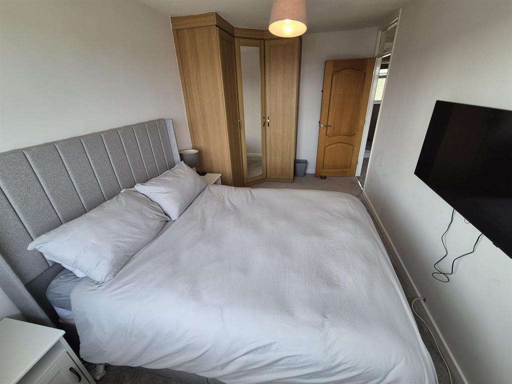 Bedroom Front.jpg