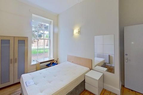 3 bedroom flat to rent, Beith Street, Partick, Glasgow, G11