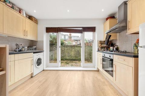2 bedroom flat for sale, Brading Road, SW2