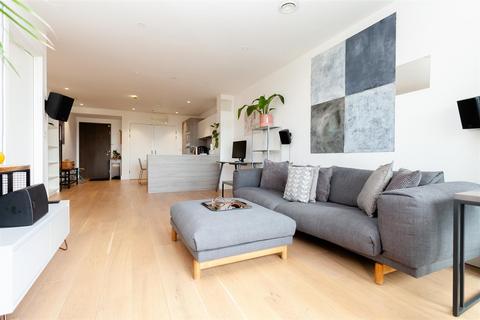 1 bedroom flat for sale, Kingsland High Street, London