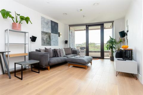 1 bedroom flat for sale, Kingsland High Street, London